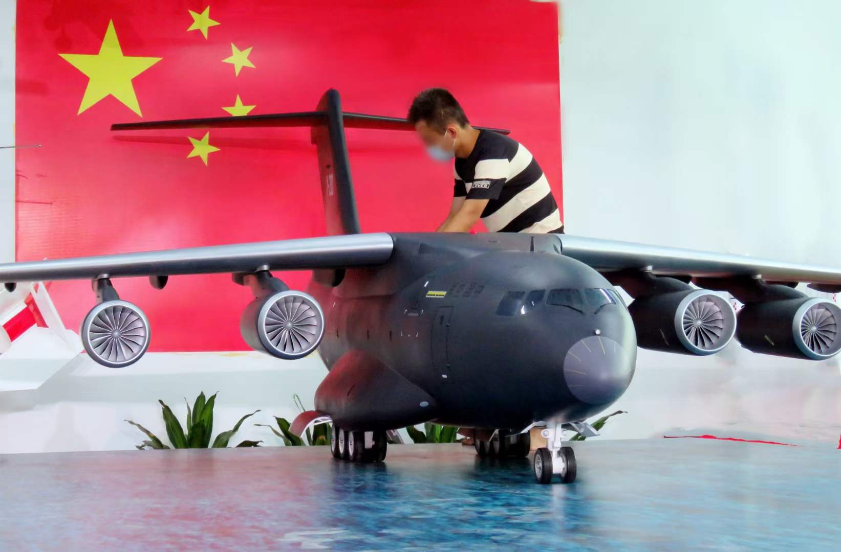 一比一飞机模型